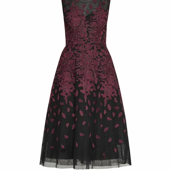 BCBG MAXAZRIA Floral Embroidered Evening Dress 0 Bordeaux Red Black Tulle $398 - Picture 4 of 9